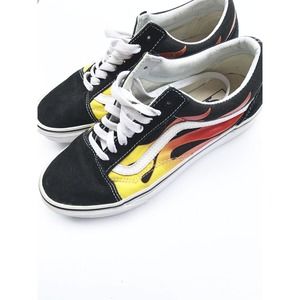 Vans Off the Wall Womens Vintage Flame Old Skool Sneakers 7.5